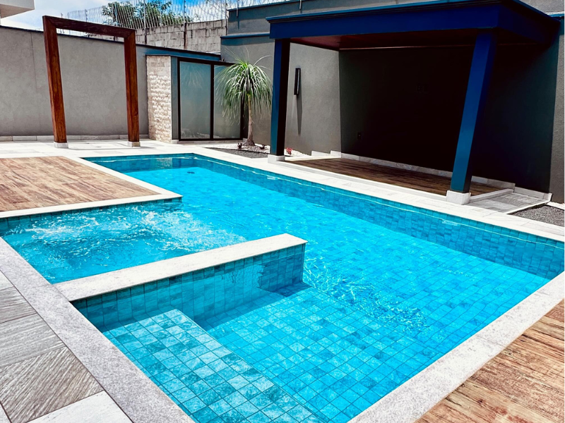 Piscina de referência da Água Cristalina